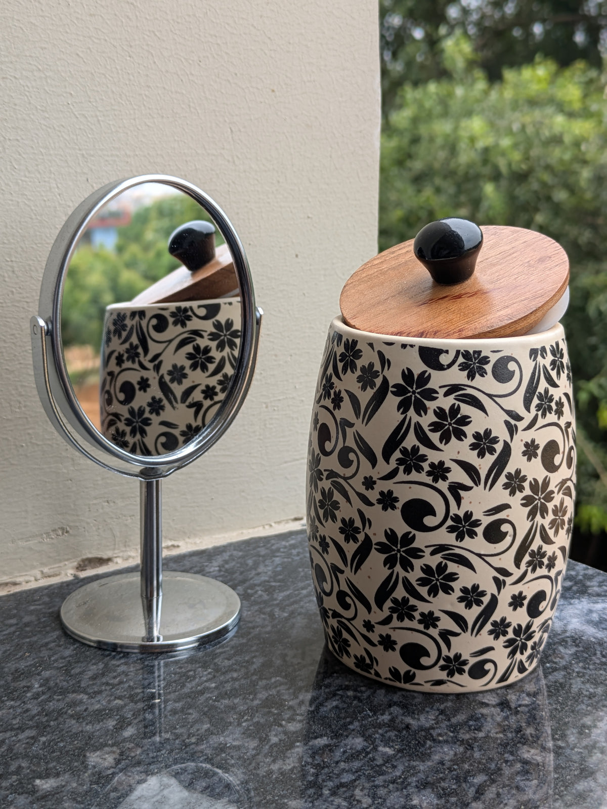 Vintage-Inspired Floral Ceramic Air-tight Jar