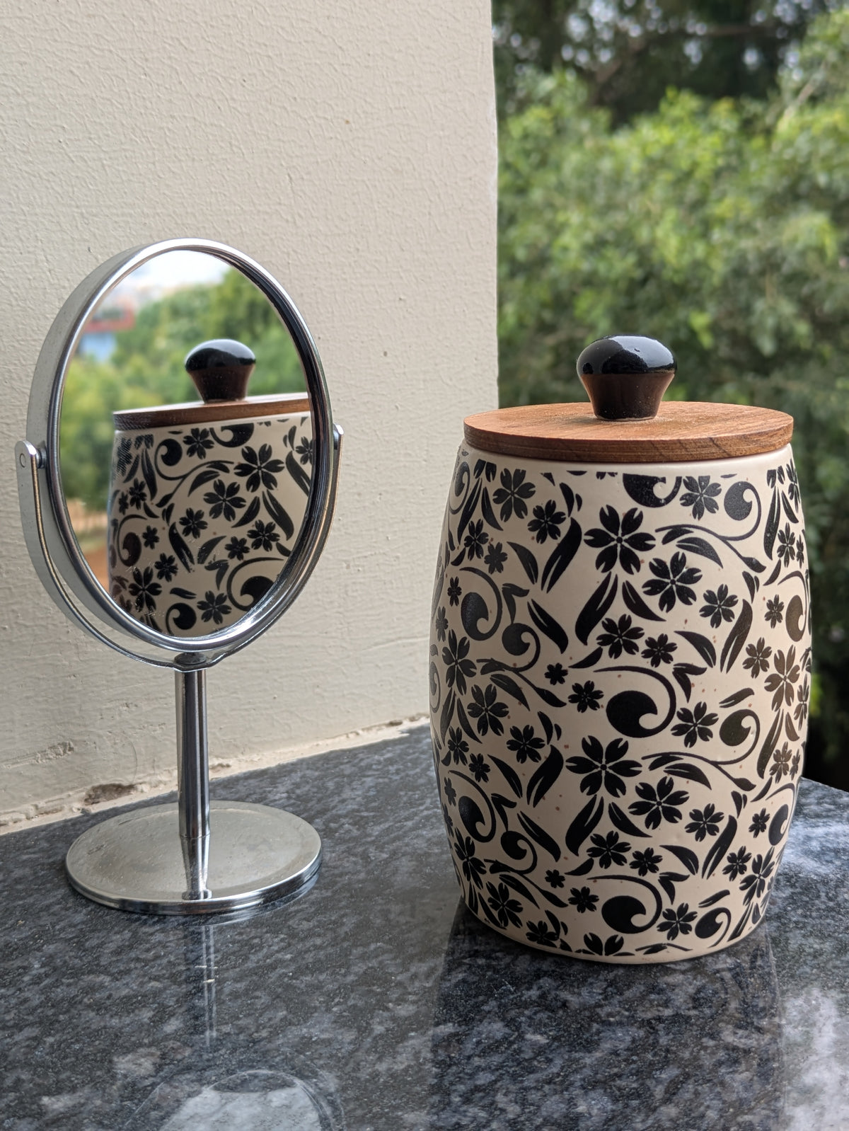 Vintage-Inspired Floral Ceramic Air-tight Jar
